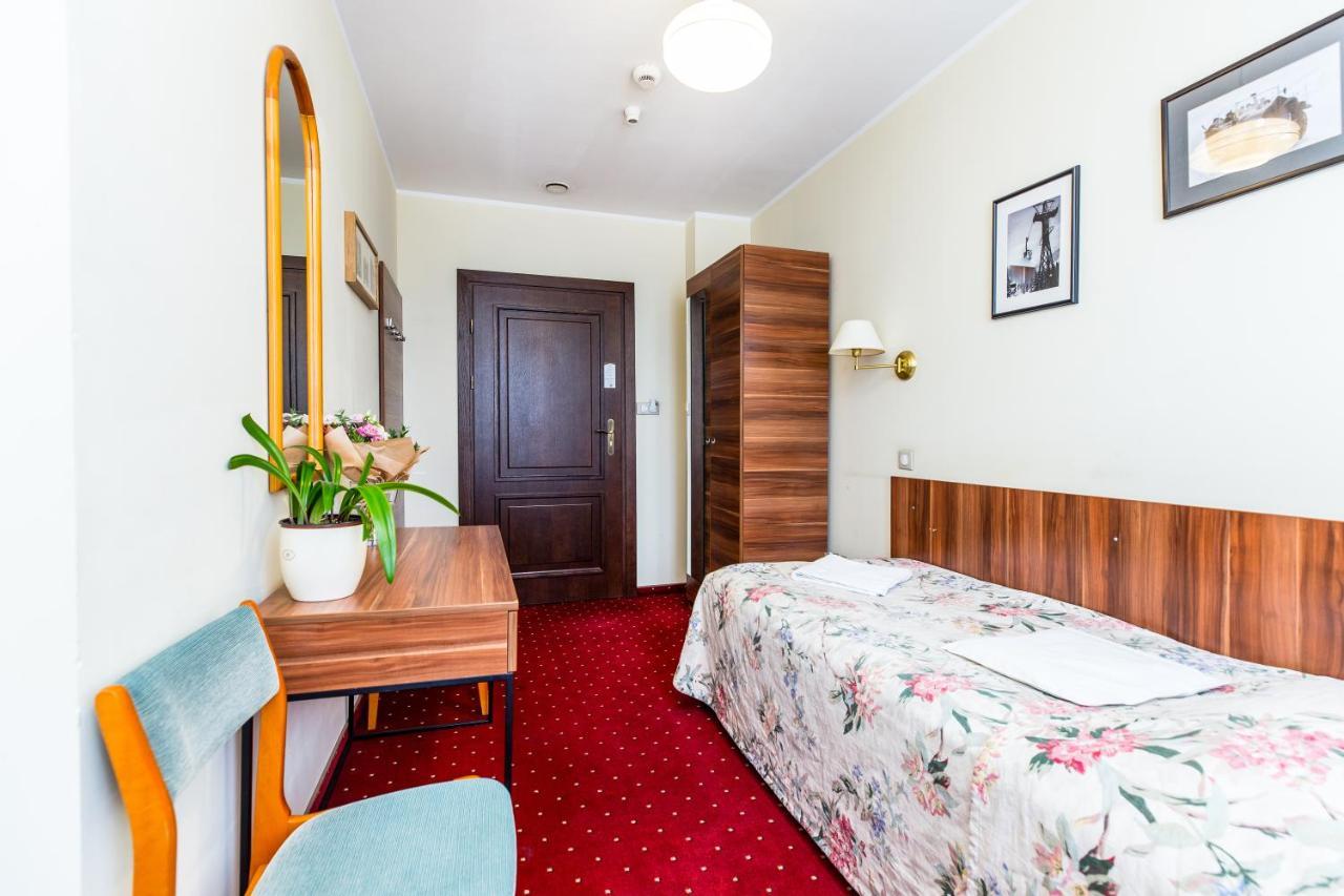 Classic Twin Room